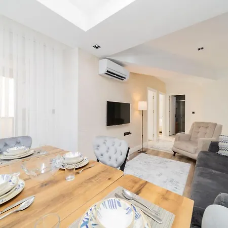 Apartament *